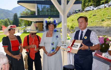 Avtobus prijateljstva